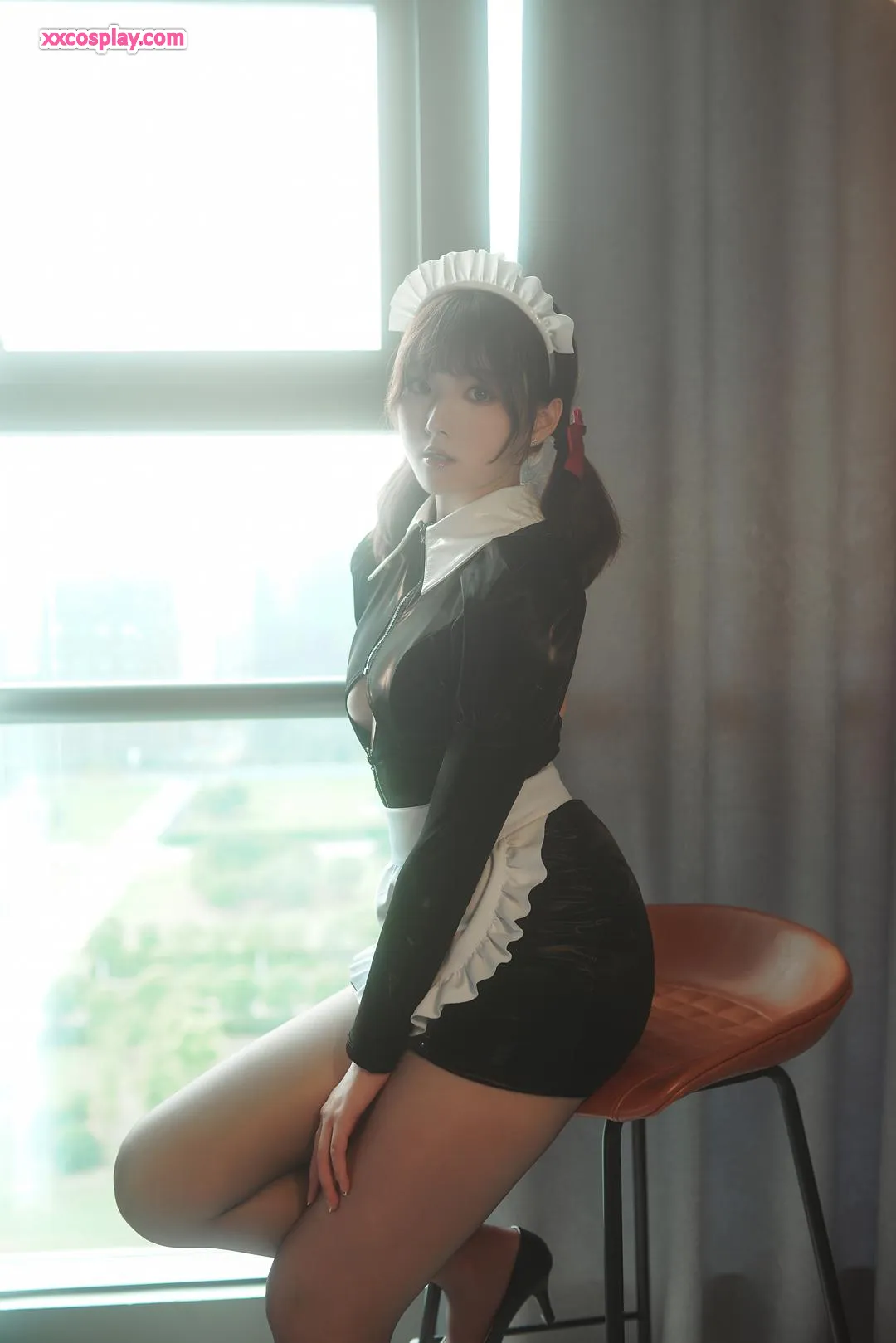 Natsuko夏夏子 - Jet Black Maid